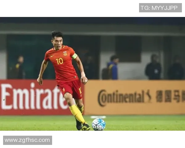 足球明星角球时速究竟有多快揭秘他们的技术与力量之谜 足球明星角球时速究竟有多快揭秘他们的技术与力量之谜