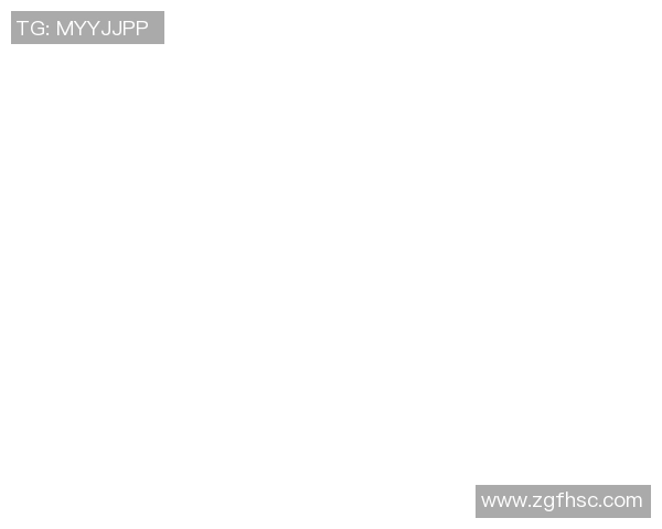 中国足球明星的崛起与影响力探讨从梅西到C罗的对比分析