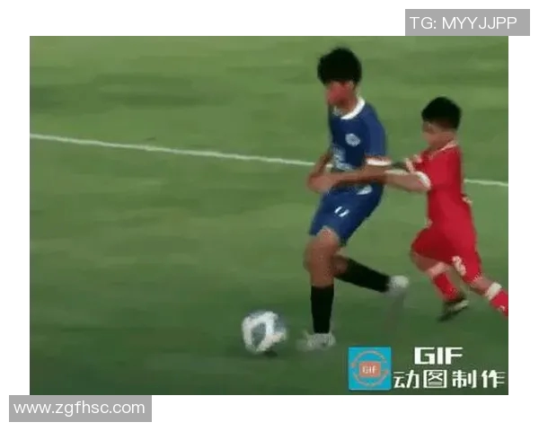 梅西从小镇少年到全球足球巨星的成长之路揭秘 梅西从小镇少年到全球足球巨星的成长之路揭秘